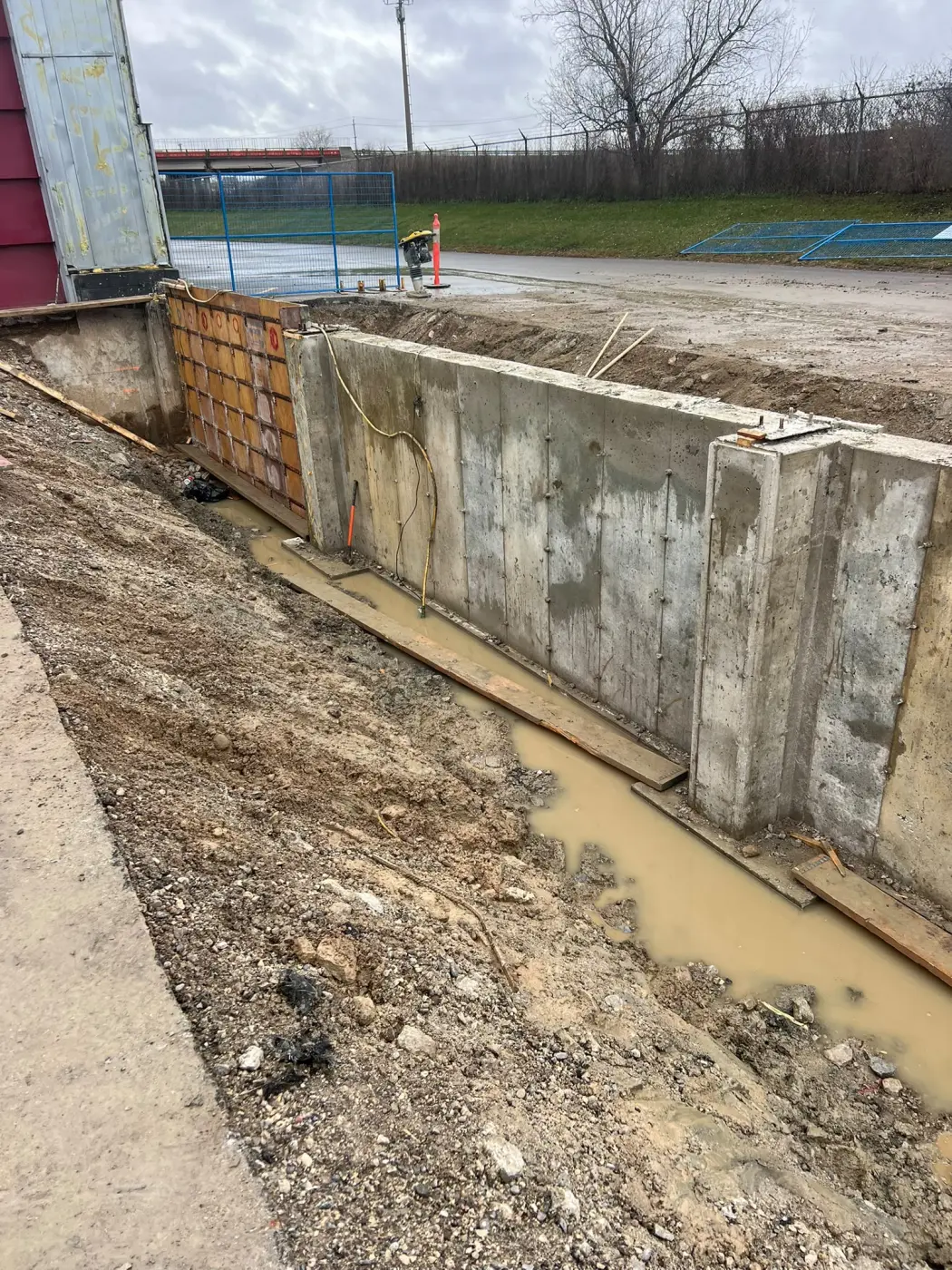 Retaining wall construction in the GTA